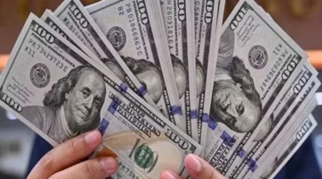 تحركات جديدة ترفع سعر الدولار نحو حاجز 50 جنيهاً بمنتصف تعاملات الثلاثاء